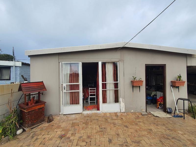 5 Bedroom Property for Sale in Gouritsmond Western Cape